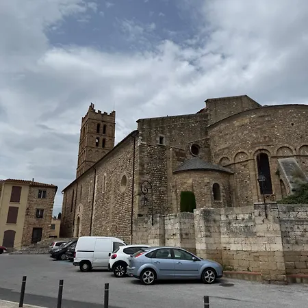 Maison Au Pied De La Cathedrale 別荘 エルヌ