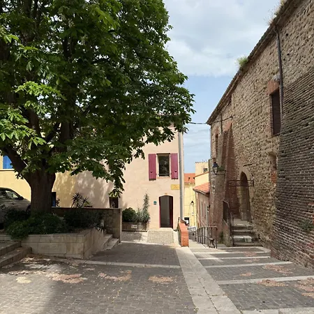 Maison Au Pied De La Cathedrale 엘느